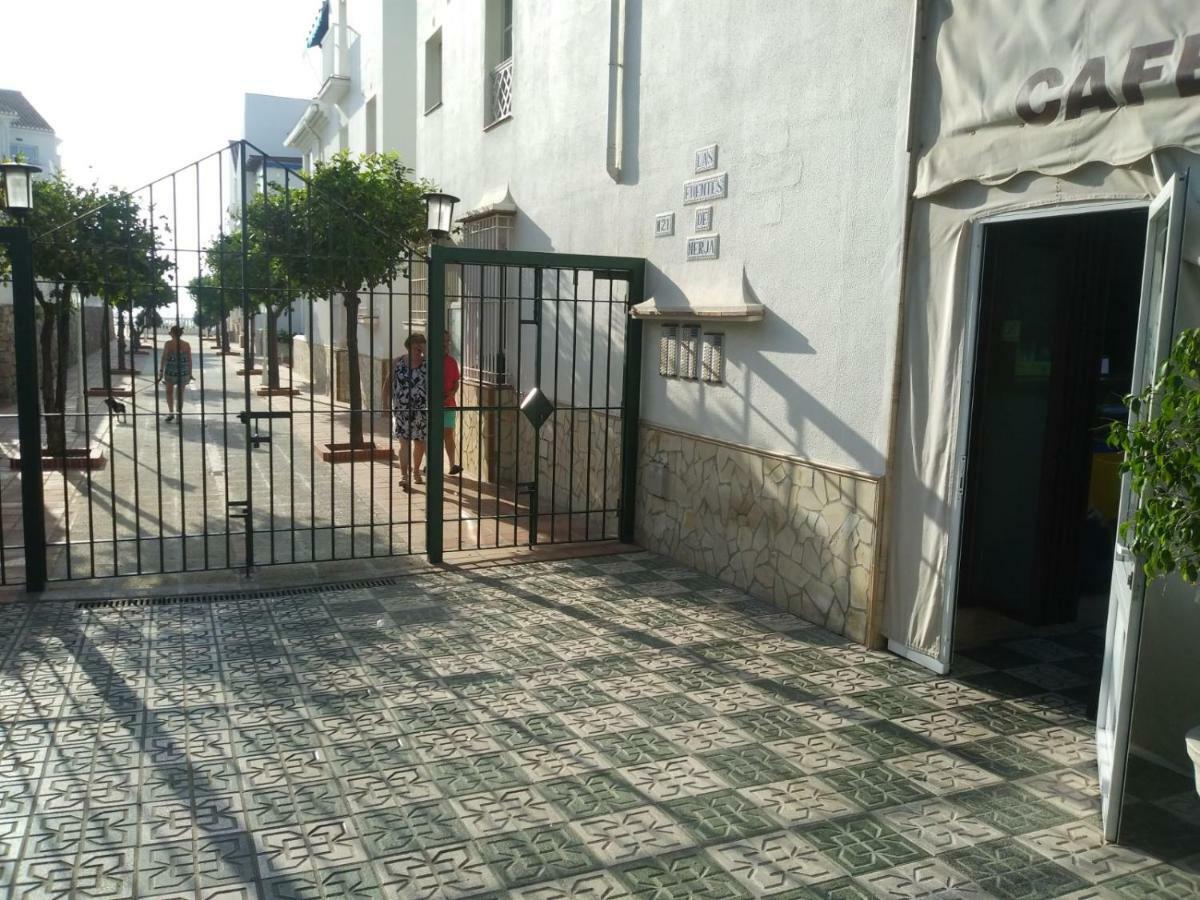 Nerja Solymar Apartment Luaran gambar